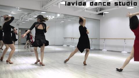 酒店手势舞欧美视频