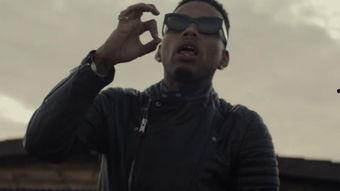 欧美大叔摸头骂人视频,网络暴力现象引发深思