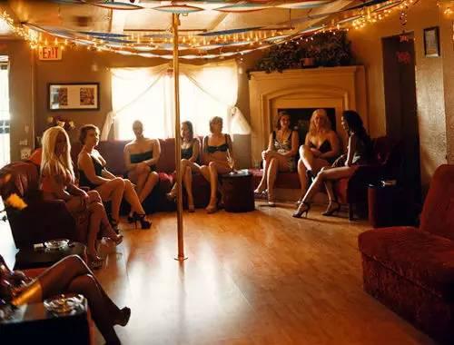 欧美妓院性视频播放,黑暗产业背后的惊人真相