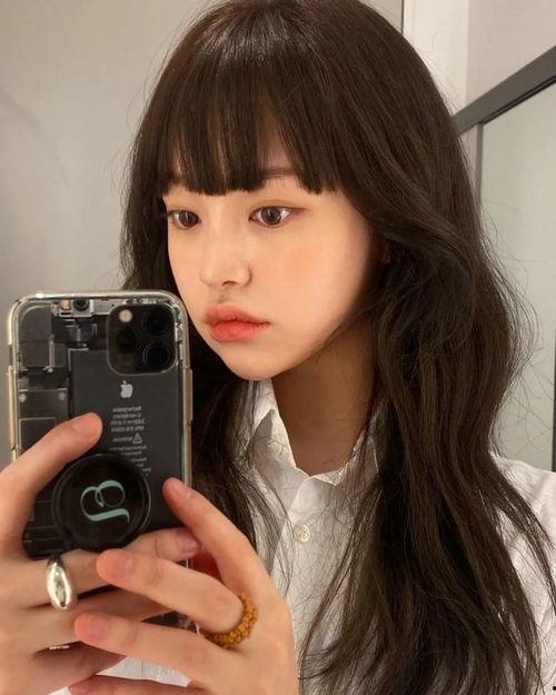 卷发欧美小姐姐自拍视频,时尚与个性的完美融合