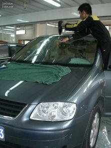 手动开车女生欧美视频,欧美女性手动驾驶技巧揭秘