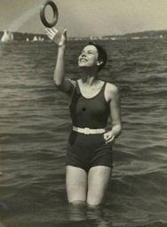 女性欧美泳装视频,女性时尚与运动的完美融合