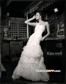 欧美黑婚纱视频,一场时尚与哀伤的视觉盛宴