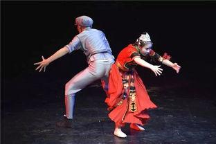 欧美民间俩人跳舞视频,情侣共舞演绎浪漫风情