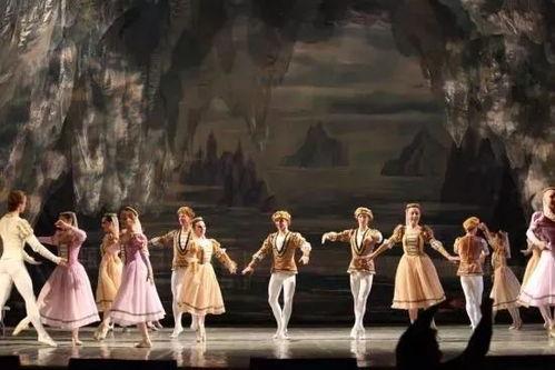 欧美民间俩人跳舞视频,情侣共舞演绎浪漫风情