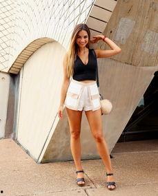 欧美长腿写真视频,镜头下的性感与优雅