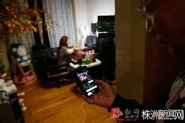 女生欧美吃饭视频,欧美女生餐桌上的时尚美食之旅